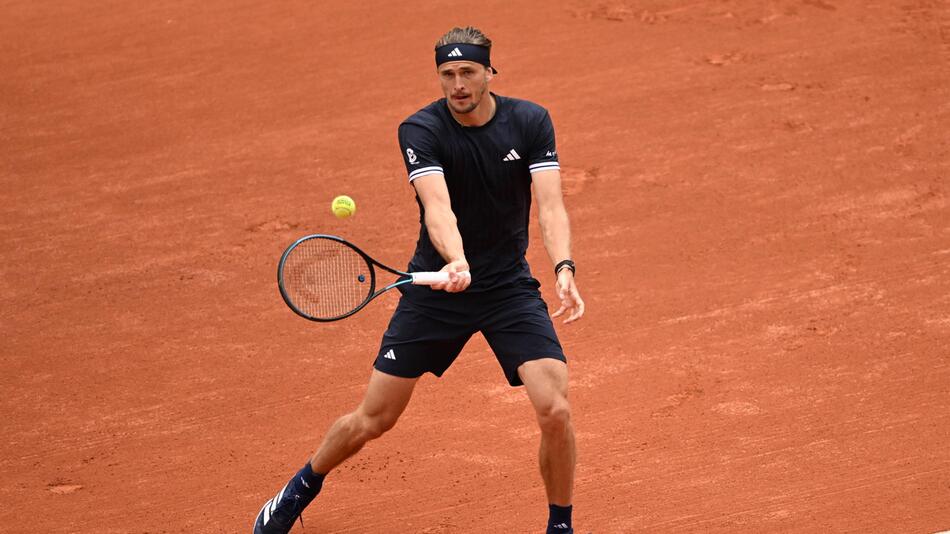 Zverev bewahrt nach Satzverlust die Nerven