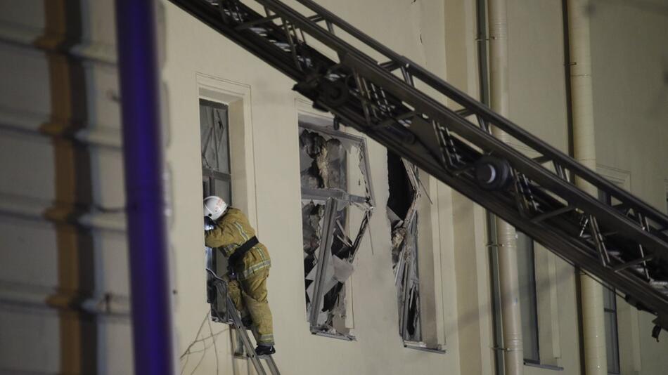 Teile eines Uni-Gebäudes in St. Petersburg eingestürzt