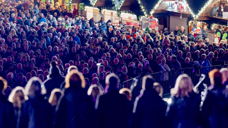 174. Erfurter Weihnachtsmarkt eröffnet