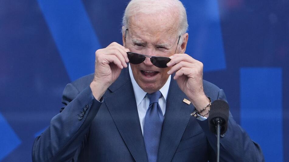 "Was für ein Loser": Biden teilt gegen Trump aus