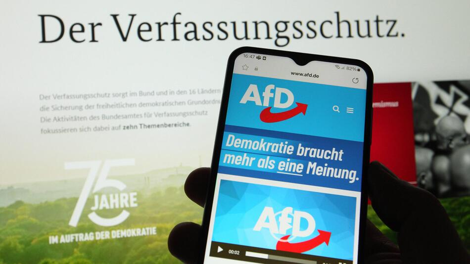 Auf einem Smartphone wurde die Website der Partei Alternative für Deutschland (AfD) aufgerufen.