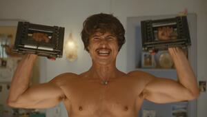 Erneut bricht ein Konflikt aus: Charles Melton in Staffel zwei von "Beef".