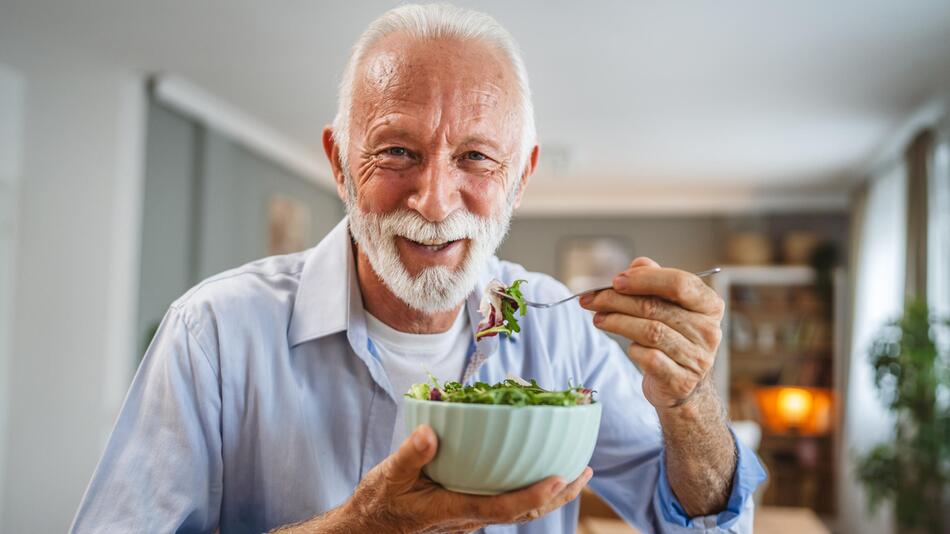 "Man braucht keine perfekte Ernährung": So bremst du das Altern