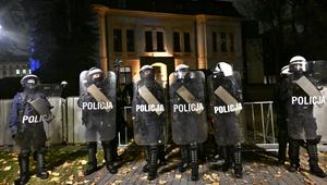 Polizei vor dem Gebäude des Verfassungsgerichts in Warschau