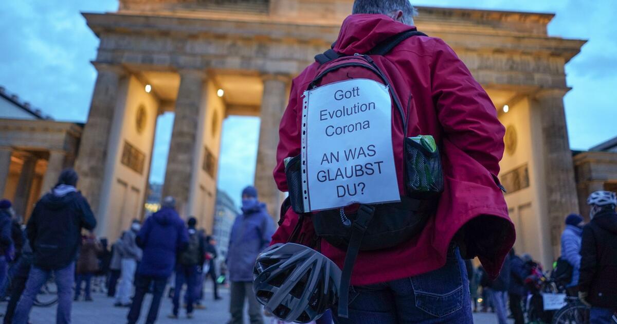 Berlin Verbietet "Querdenken"-Demonstrationen Am Wochenende | GMX