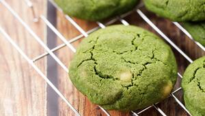 Matcha macht aus klassischen Butterkeksen einen Hingucker.