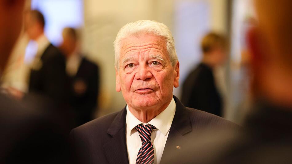 Gauck hält nichts von einem AfD-Verbotsverfahren