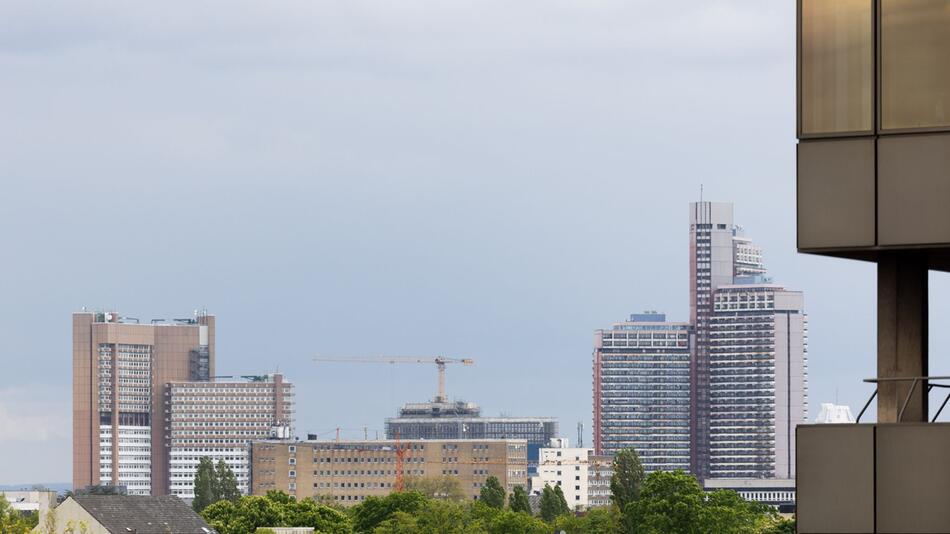 Uni-Center und Justizzentrum Köln