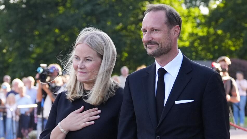 Neue Sorgen in Norwegen: Königin Mette-Marit musste ins Krankenhaus