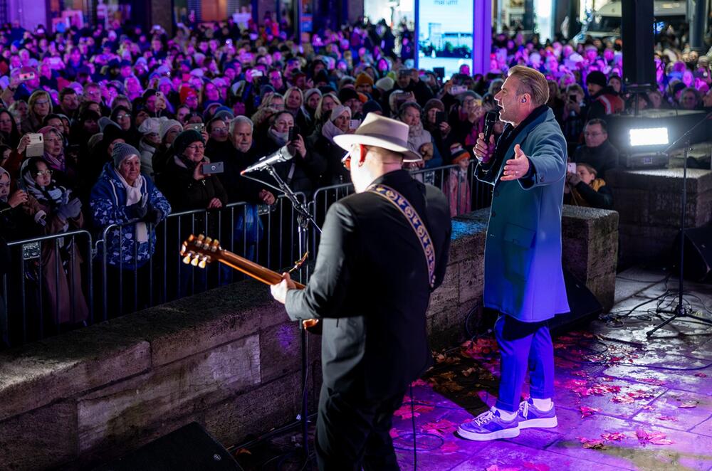 Kostenloses Konzert von Sasha in der Mönckebergstraße