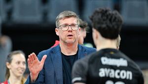 Trainer Stefan Hübner von der SVG Lüneburg