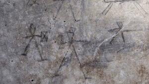 Spektakuläre Entdeckung in Pompeji: Kinderzeichnung von Gladiatoren-Kampf entdeckt
