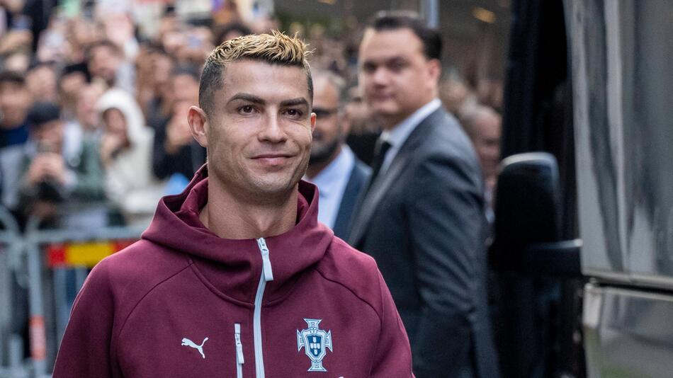 Ronaldo-Fans mit großer Plakat-Aktion in Lissabon – Verband reagiert schnell