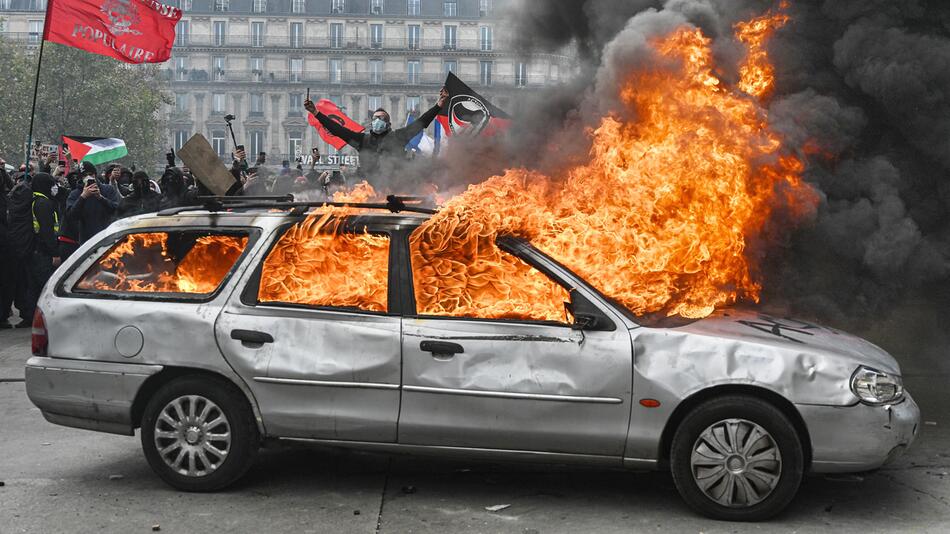 Russische Bots heizten offenbar Proteste in Frankreich an