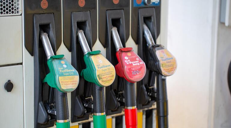 Zapfsäule an einer Tankstelle