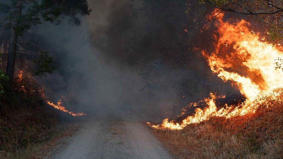 Traktorfahrer schildert Nacht im Flammenmeer
