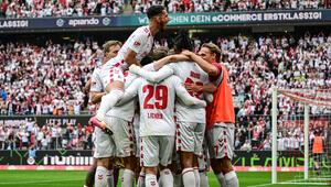1. FC Köln jubelt