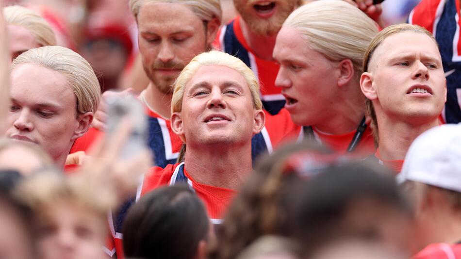 Entdeckt? Zwischen diesen Haaland-Doubles versteckt sich ein Hollywood-Star