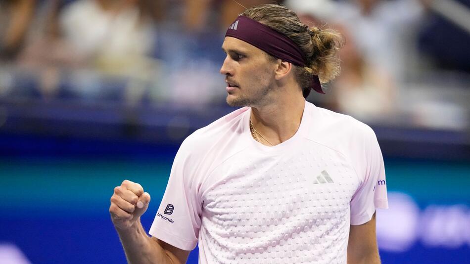 Zverev verhindert historische Schmach nach Fünfsatzkrimi