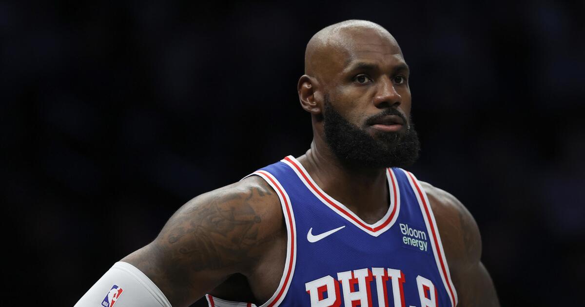 LeBron James commutes by helicopter to chase fifth NBA title with 76ers