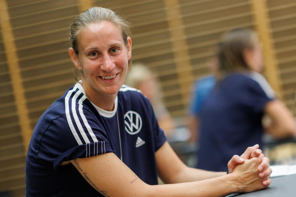 Nationaltorhüterin Ann-Katrin Berger im WM-Trainingslager in Herzogenaurach