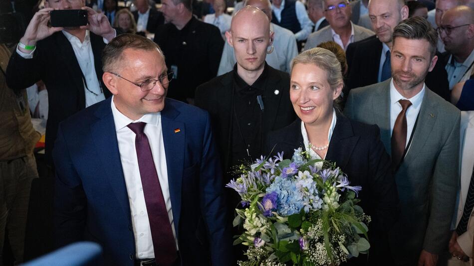 Die AfD macht klar, wer das Sagen hat