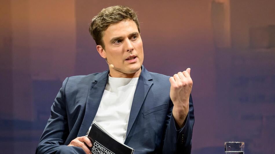 Ex-"Tagesschau"-Sprecher Constantin Schreiber kündigt Jobwechsel an