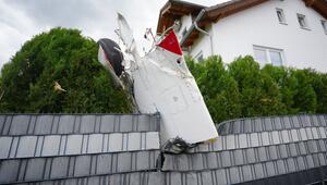 Absturz eines Kleinflugzeuges in ein Wohngebiet