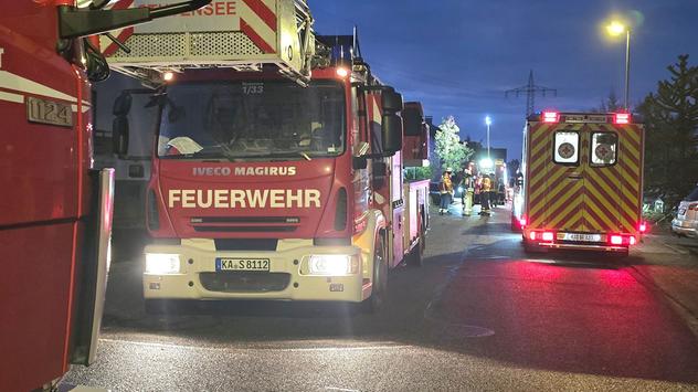 Feuerwehreinsatz - Zwei Menschen mit Vergiftung in Klinik