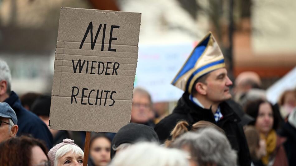 Demonstrationen gegen Rechtsextremismus - Leichlingen