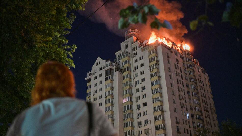 Russland fliegt heftige Luftangriffe auf ukrainische Städte