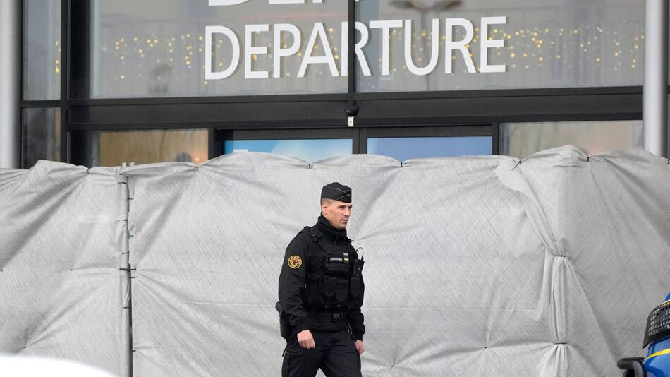 Menschenhandelsverdacht: Flugzeug in Frankreich gehalten