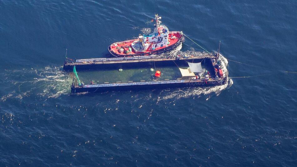 Schlepper erreicht nach Wal-Transport Cuxhaven – viele Fragen bleiben