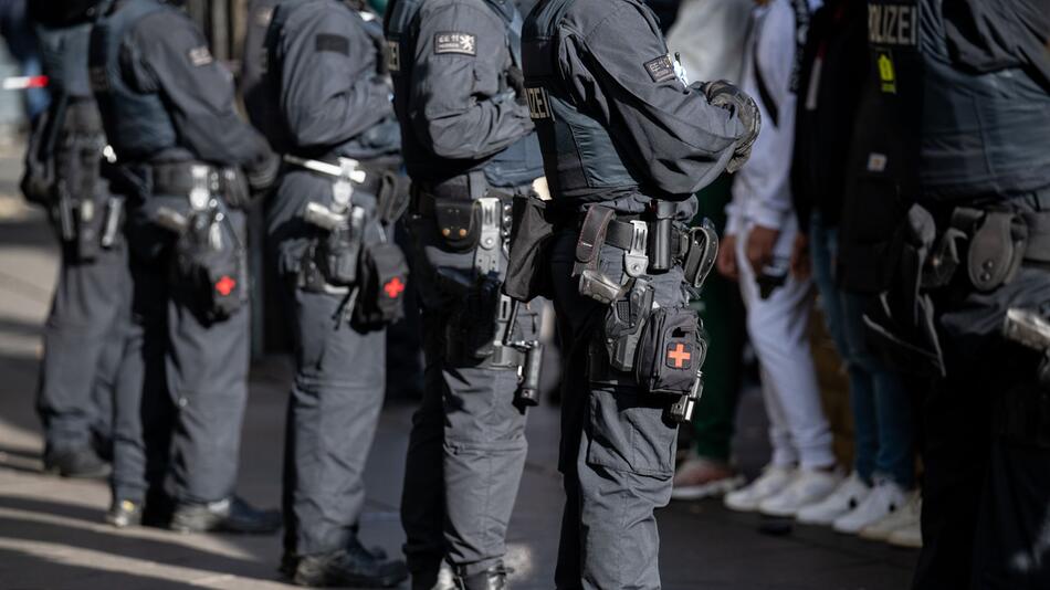 Polizeirazzia im Bahnhofsviertel Frankfurt