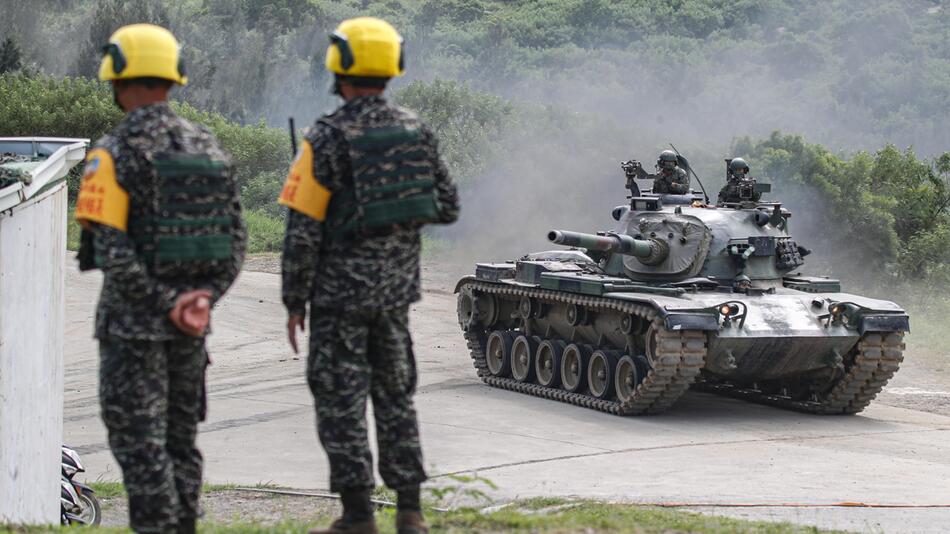 After "Serious Warning": China Begins Military Exercises Around Taiwan