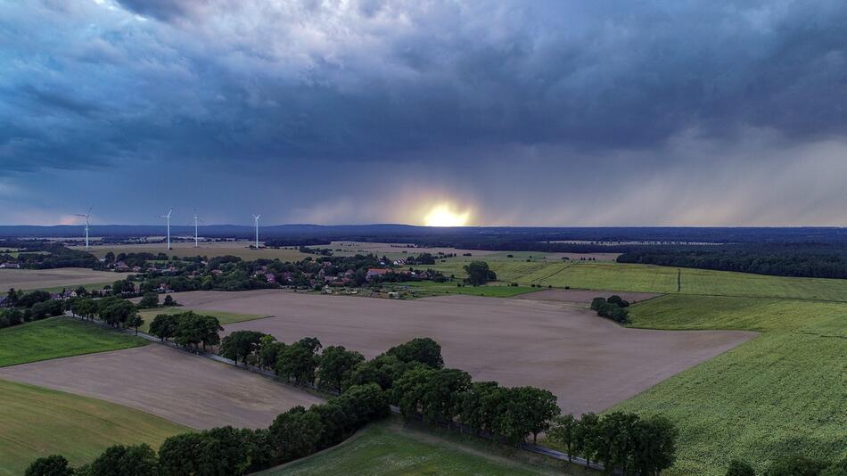 Regenwolken über Brandenburg