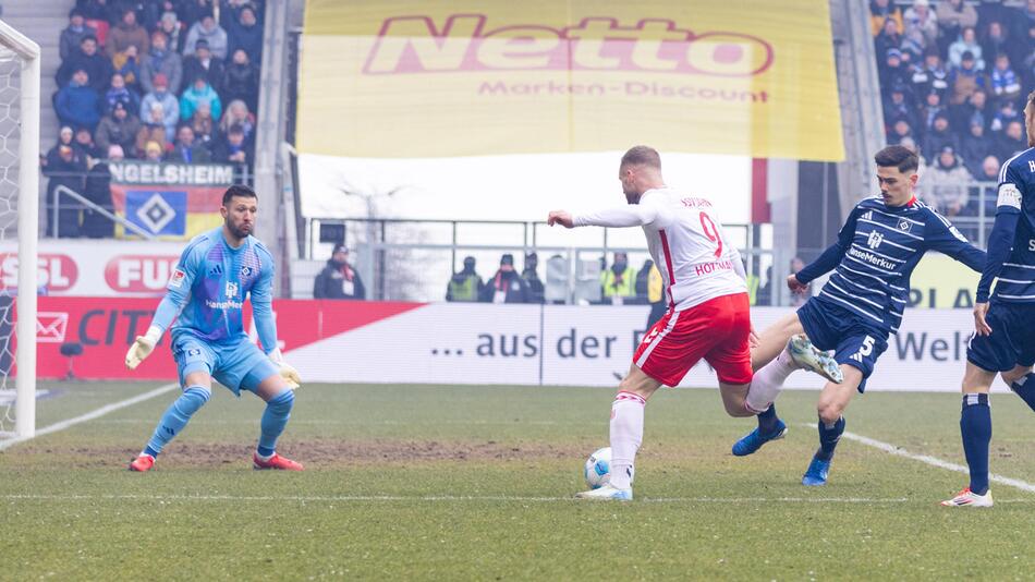 Jahn Regensburg gegen Hamburger SV