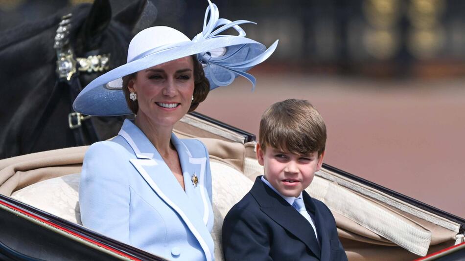 Prinzessin Kate strahlt in Diana-Look