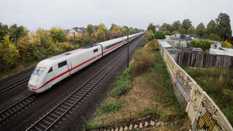 Bahn sperrt Hauptstrecken monatelang