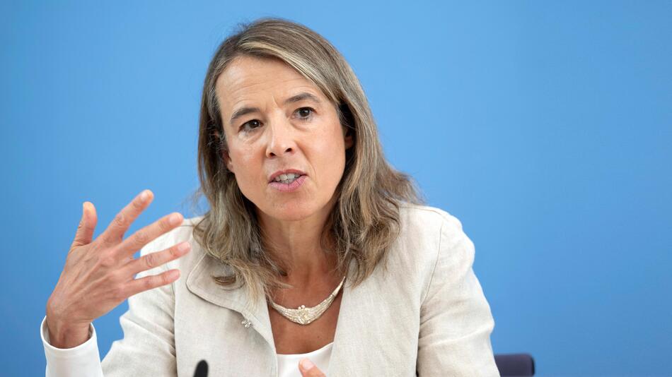 Malmendier: In Deutschland werden "nicht genügend Stunden gearbeitet"