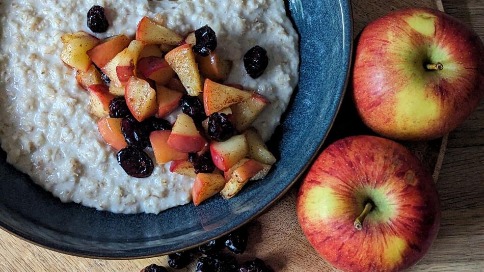 Porridge mit Bratapfel-Topping