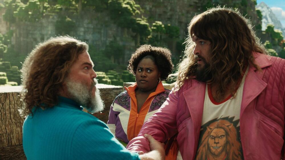 Garrett "The Garbage Man" Garrison (Jason Momoa, r.) und Steve (Jack Black) lernen sich ind er ...