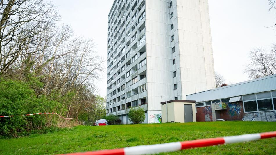 Tödlicher Sturz von Balkon - Ermittlungen