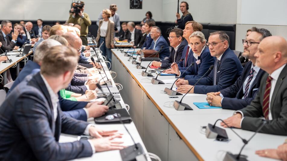 Sitzungen der Bundestagsfraktionen