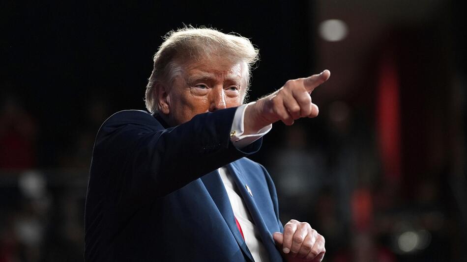 Finanzielle Rettungsleine für Putin? US-Senatoren stellen sich gegen Trump