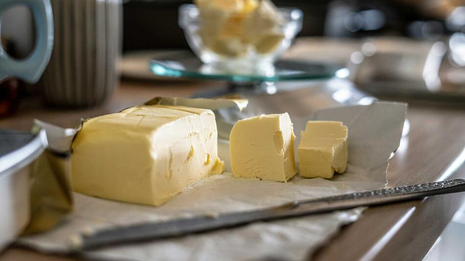 Jeden Tag Butter essen: Das sind die Folgen für deinen Körper