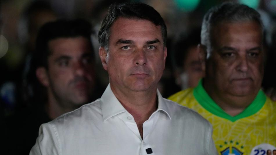 Flávio Bolsonaro sucht offenbar Zuflucht bei Trump