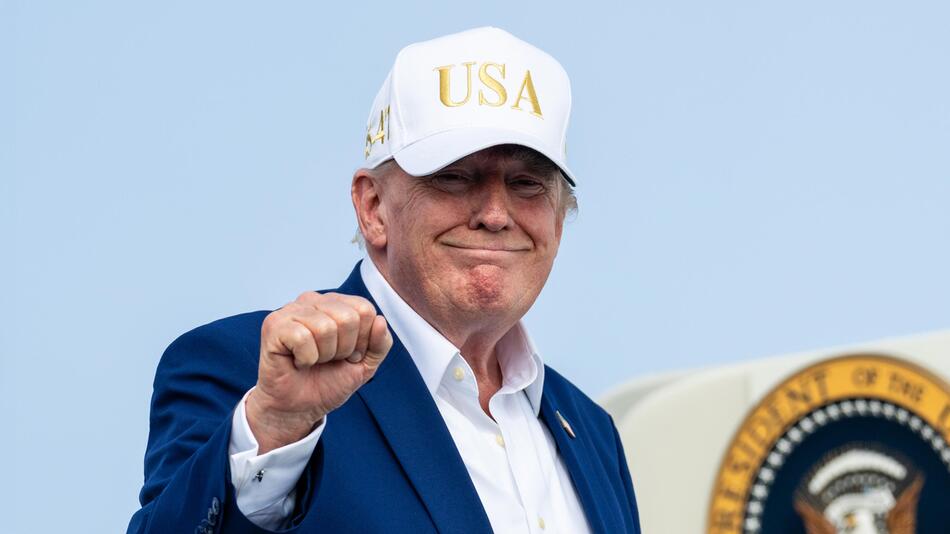 Trump bejubelt AfD-Erfolg – so reagiert die Bundesregierung