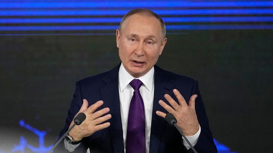 Russlands Präsident Putin hält Jahrespressekonferenz
