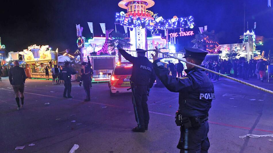 Mitarbeiter stirbt nach Unfall an Oktoberfest-Fahrgeschäft